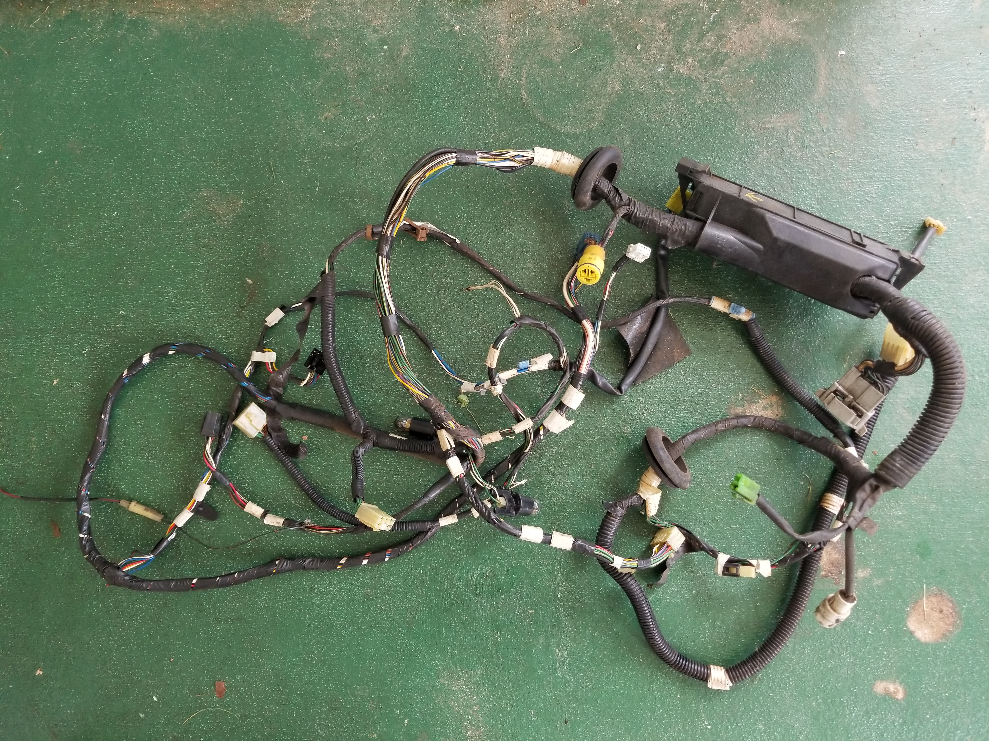 Main engine compartment wiring harness removed from a 1985 MR2 parts car. Overall good condition, but the main two plug connector by the battery was brittle ...